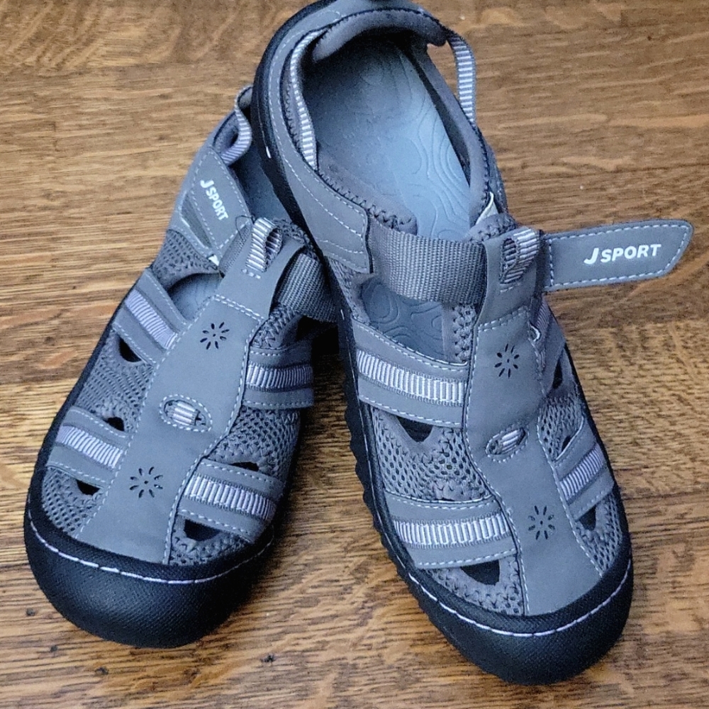 JSport shoes size 8
